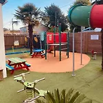 Campsite Zecamping 3 Etoiles Dog Friendly Tennis Piscine Chauffee