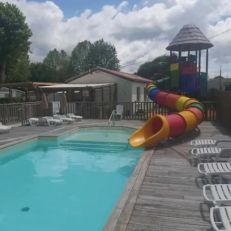Zecamping 3 Etoiles Dog Friendly Tennis Piscine Chauffee Кемпинг