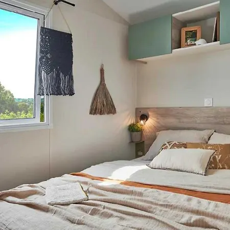 Zecamping 3 Etoiles Dog Friendly Tennis Piscine Chauffee 3* Сюржер
