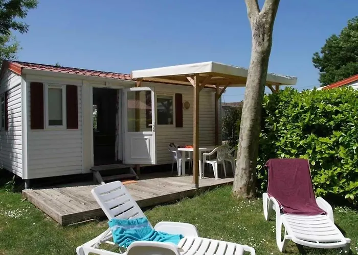 Camping 3 étoiles - Piscine - Ccbbbf0 Surgères